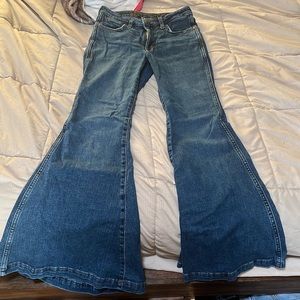 Bell bottom wrangler never worn